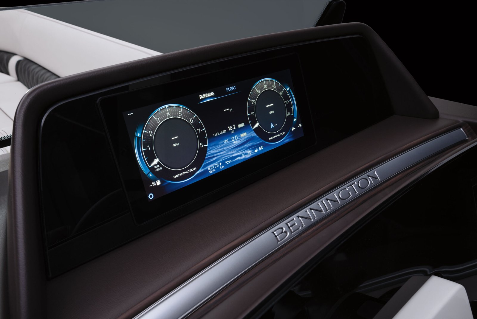 bennington-vivid-ux-dashboard-on-boat-interactive-design